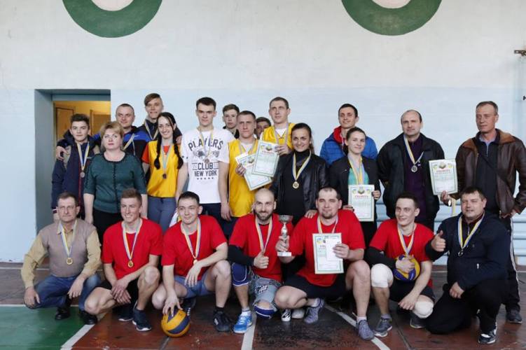 Відбувся чемпіонат Верхньорогачицького району з волейболу серед аматорських команд